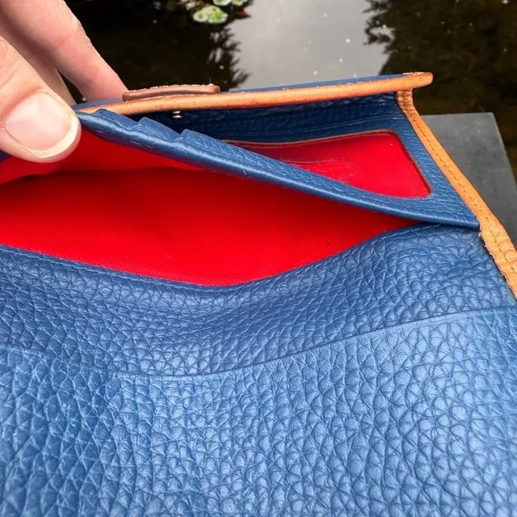 Vintage Dooney & Bourke Tri-Fold Leather Wallet - Picture 7 of 15